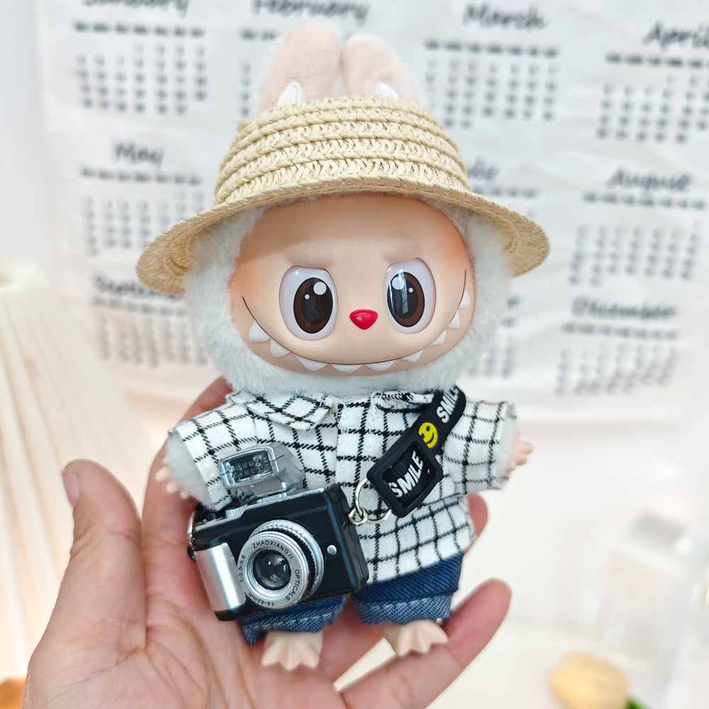 +17cm Labubu Doll Clothes – Checkered Shirt Outfit with Hat, Glasses, Mini Camera & Bag for Sit-Down Party (For Labubu V2 & V3 Vinyl Dolls)