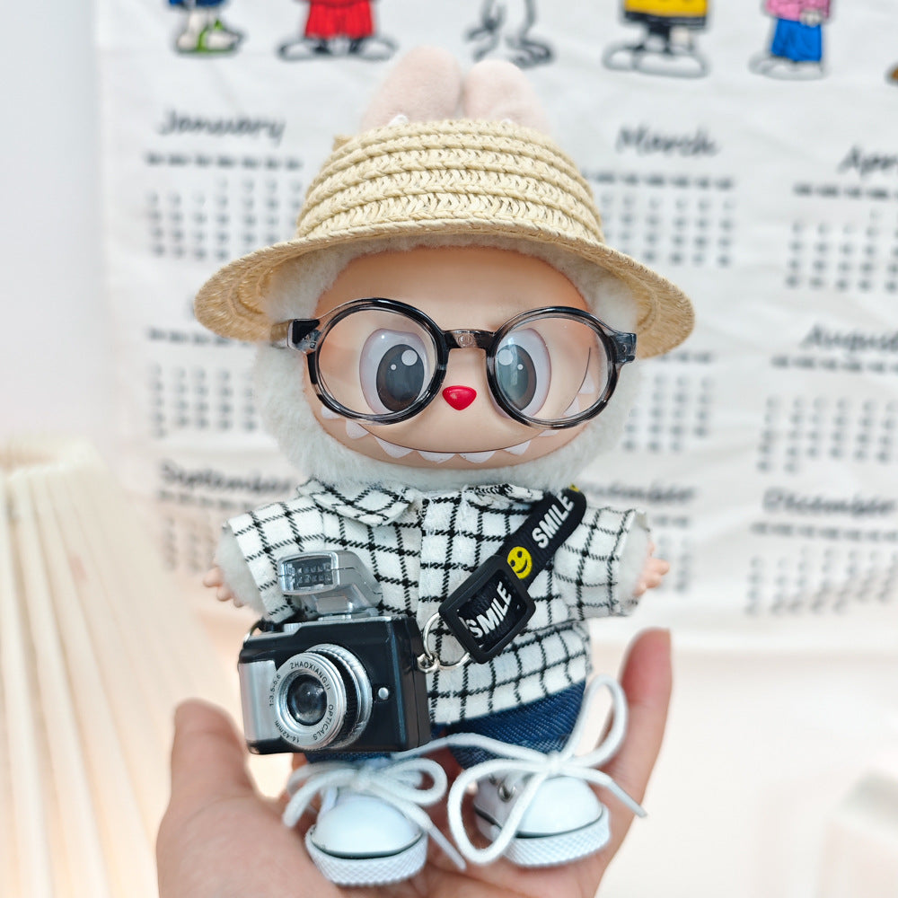 +17cm Labubu Doll Clothes – Checkered Shirt Outfit with Hat, Glasses, Mini Camera & Bag for Sit-Down Party (For Labubu V2 & V3 Vinyl Dolls)